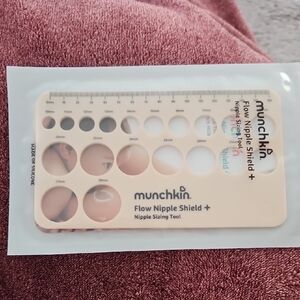 Munchkin Cream Flow Nipple Shield and Tool